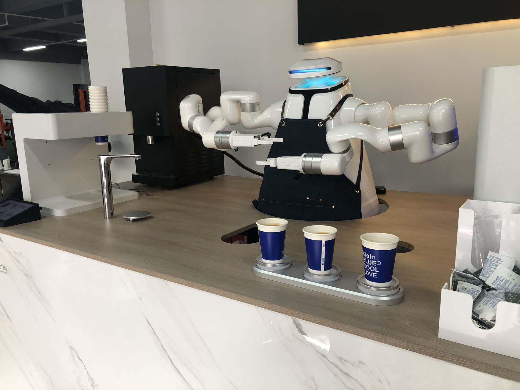 robot cafetero