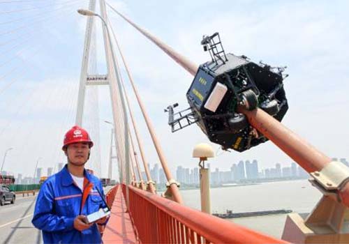 ¿Cuáles son las " acrobacias " del robot de inspección que sube el puente del río yangtze!
